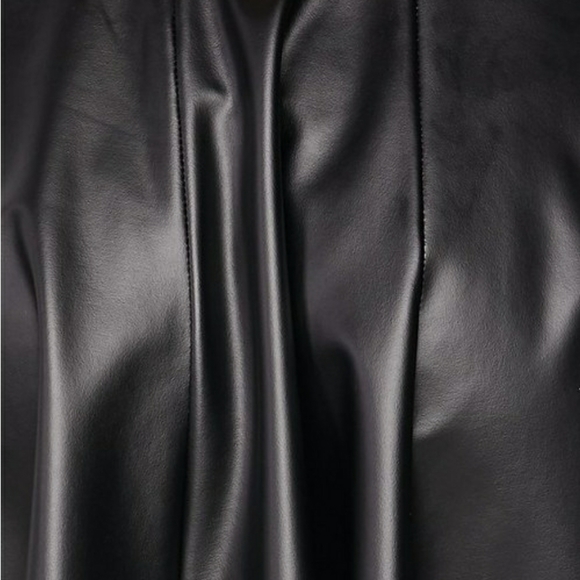Faux leather flare mini skirt - Picture 4 of 7